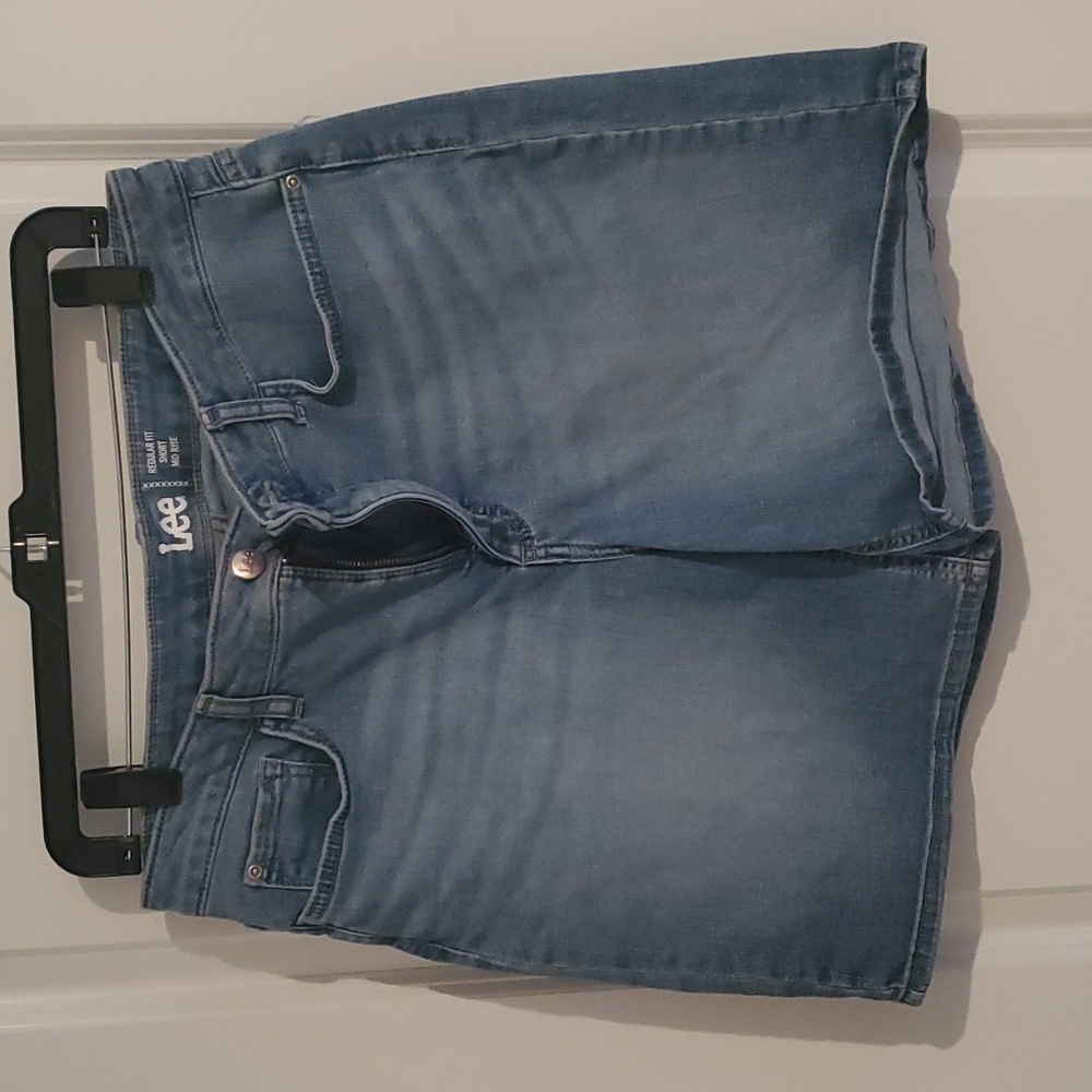 LEE Womens Mid Rise Shorts